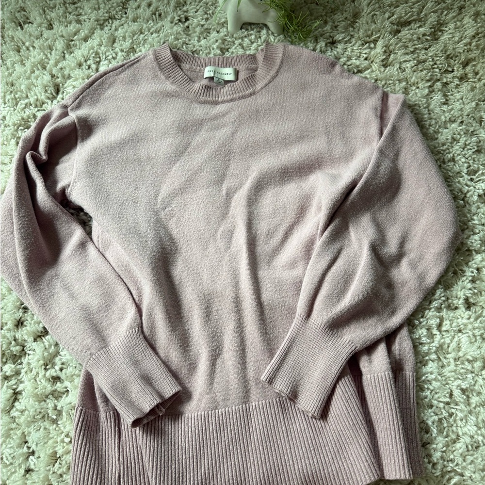 Pink Crew Neck Sweater with Fine Knit Texture